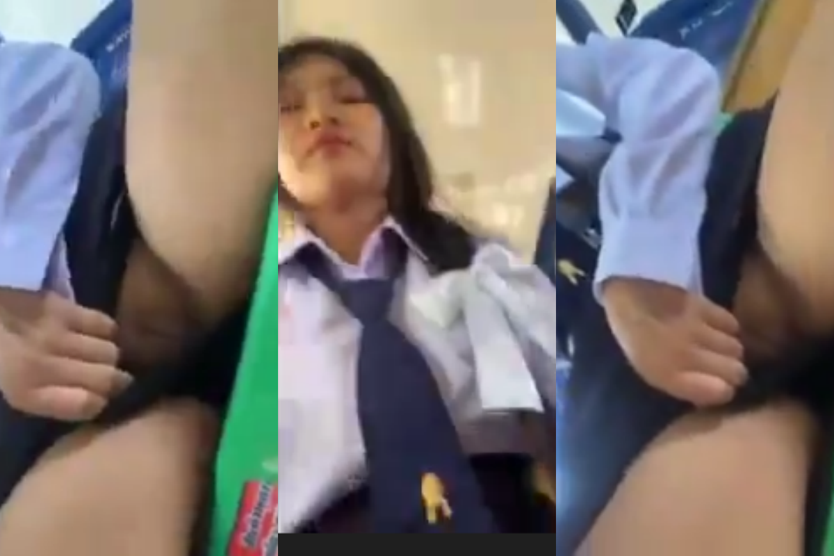 สาวหีใหญ่โชว์เสียวในห้องหลุดนักเรียนสาวพาณิชย์สาวโชว์หีใหญ่มากของดีเด็ดเสียว